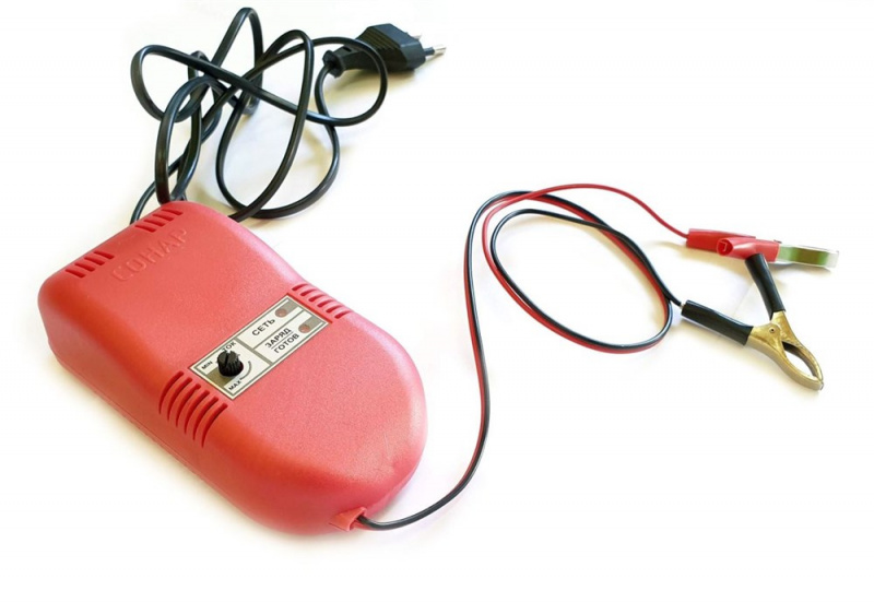 Зарядное устройство 12V Сонар выход 14,5 V от (0.3 до 1,8 ah) Зарядное устройство 12V Сонар выход 14,5 V от (0.3 до 1,8 ah)